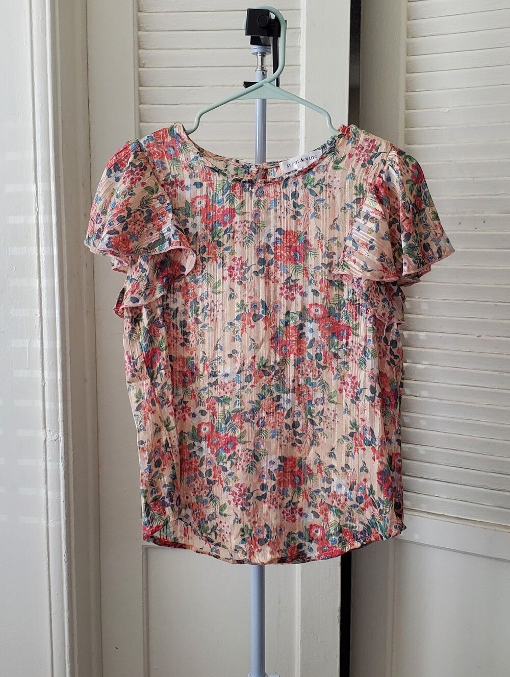 Stem & Vine Pink Floral Metallic Flowy Blouse Size S